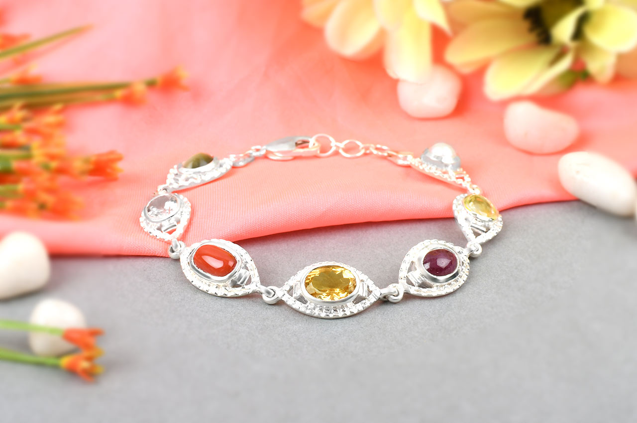 Mahashakti Ratna Kavacham - 3 to 4 carat gems - Ladies Design