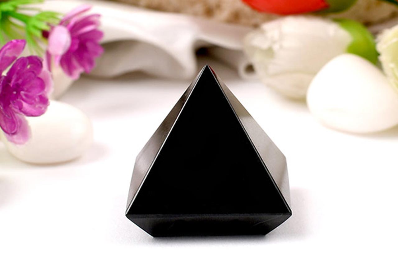 Multi Pyramid in Black Jade-Protection and support - 29 gms