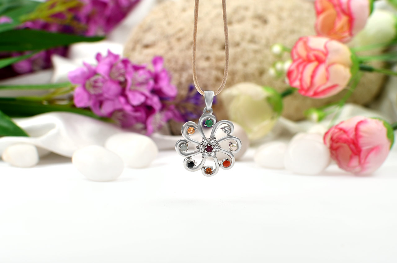 Navratna Pendent-Design VI