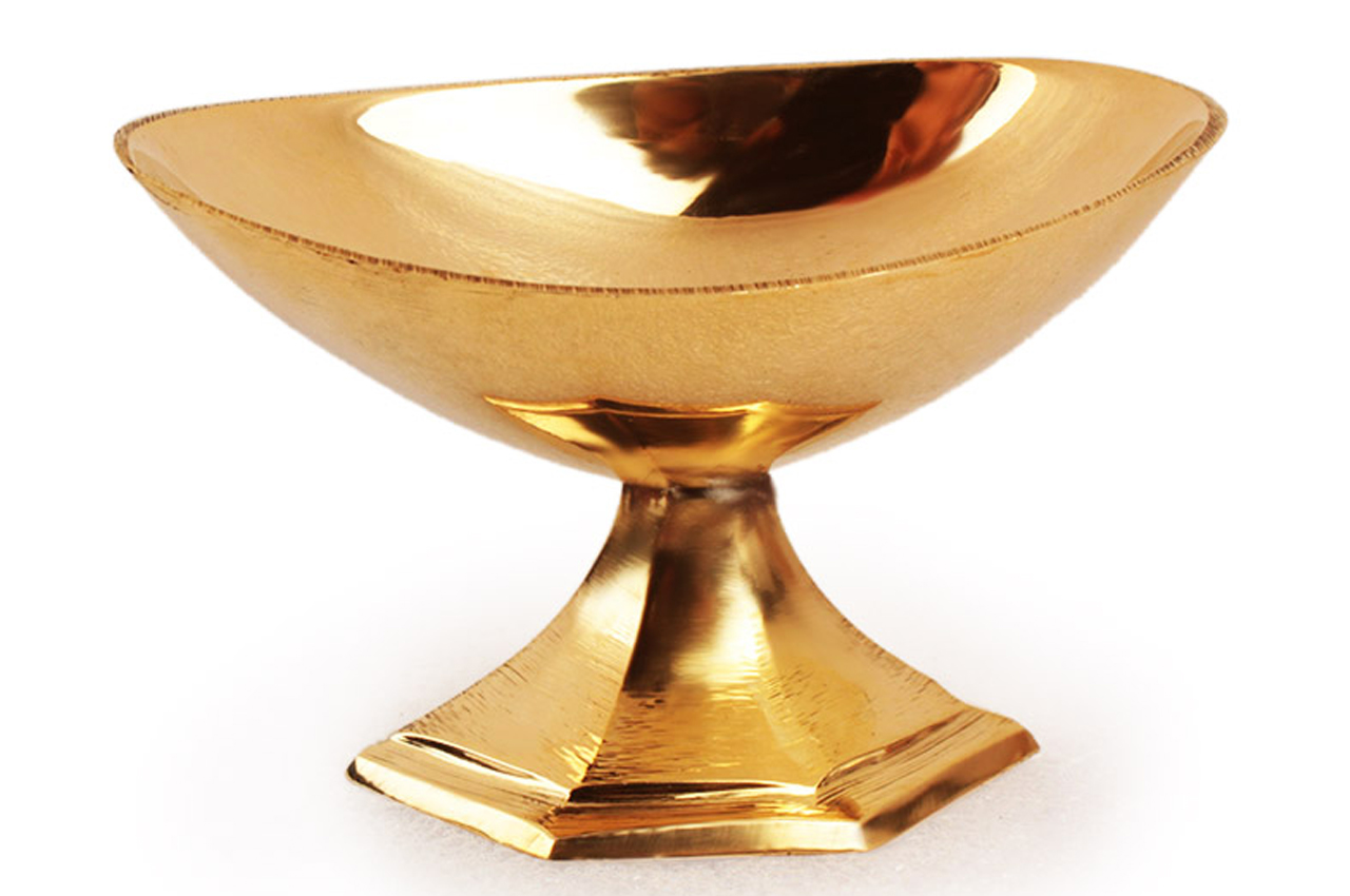 Oval camphor lamp in brass